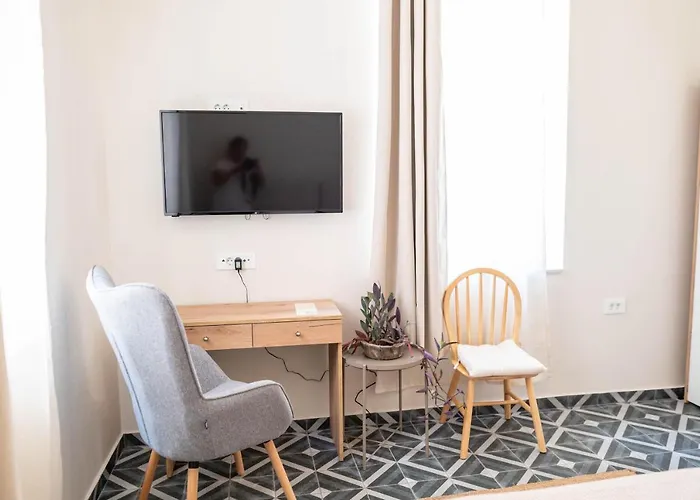 Kosnian B بيت للعطل